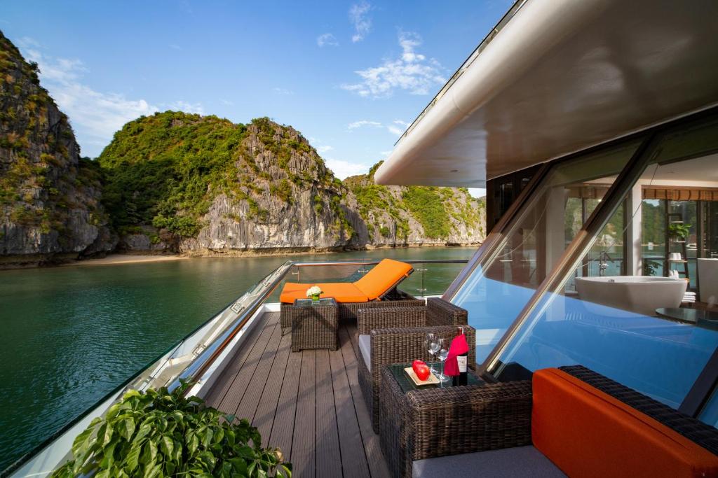 executive-suite-with-private-sun-terrace-4.jpeg