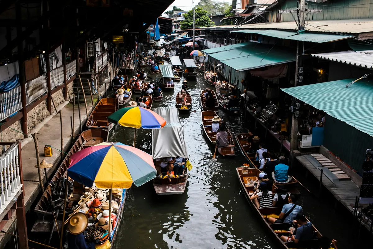 Amazing-Southeast-Asia-Loop-30-Days-Thailand-Damno-nsaduak-Floating-Market.webp