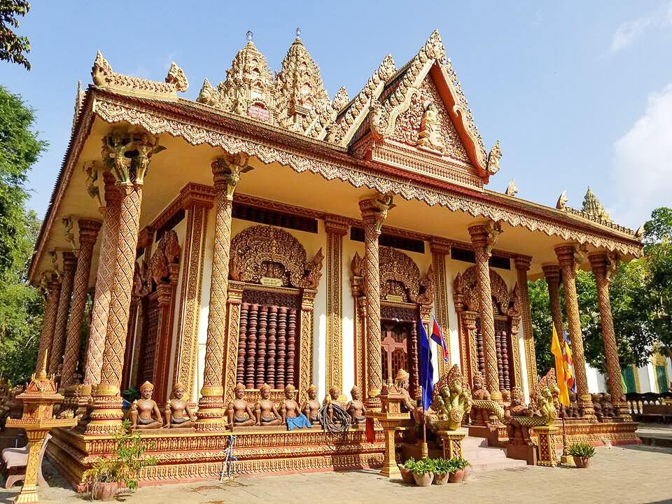 Cambodia-Itinerary-13-Days-Angkor-Wat-Siem-Reap-Phnom-Santuk-Kampong-Thom2.jpeg
