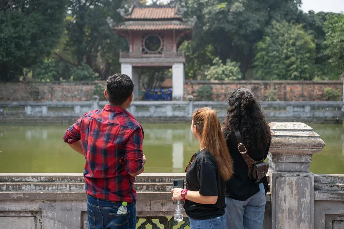 Essential-Vietnam-Thailand-18-days-Hanoi-city-tour-1.webp
