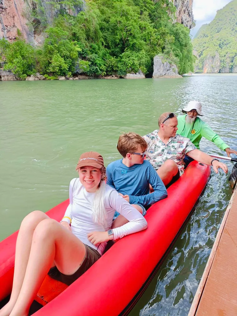Essential-Vietnam-Thailand-18-days-phu-ket-Phang-Nga-Bay-James-Bond-Island-2.webp