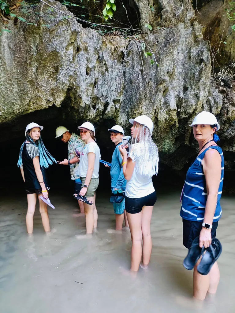 Essential-Vietnam-Thailand-18-days-phu-ket-Phang-Nga-Bay-James-Bond-Island-6.webp