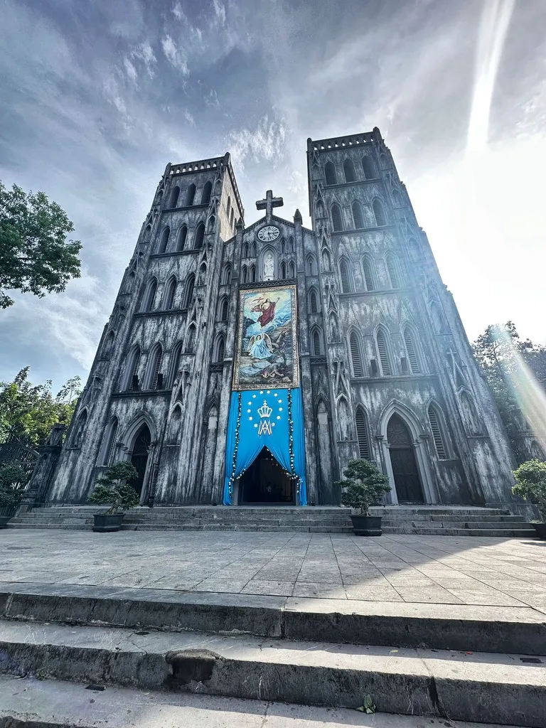 St-Joseph’s-Cathedral-nha-tho-lon-hanoi.webp