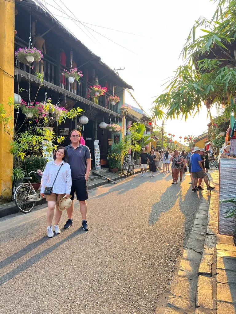 Ultimate-Vietnam-Thailand-16-days-Vietnam-hoi-an-2.webp