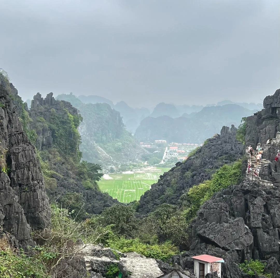 Ultimate-Vietnam-Thailand-16-days-Vietnam-ninh-binh-mua-cave-1.webp