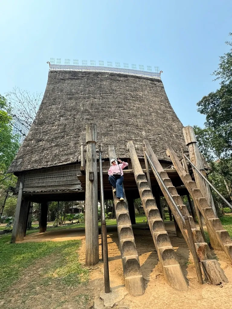 Vietnam-Museum-of-Ethnology-bao-tang-dan-toc-hoc.webp