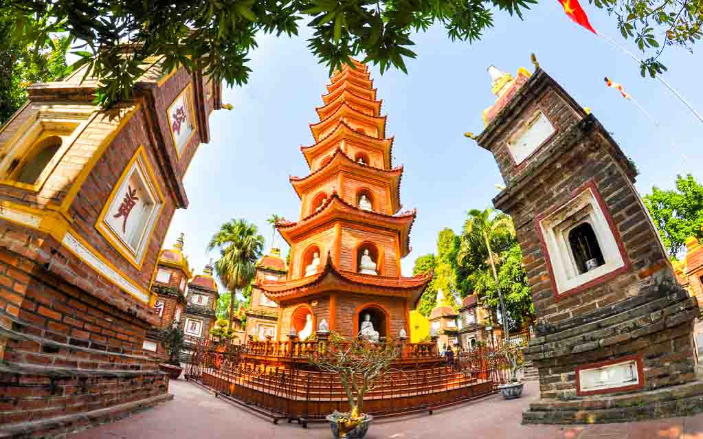 best-of-vietnam-tours-12days-tran-quoc-pagoda.jpeg