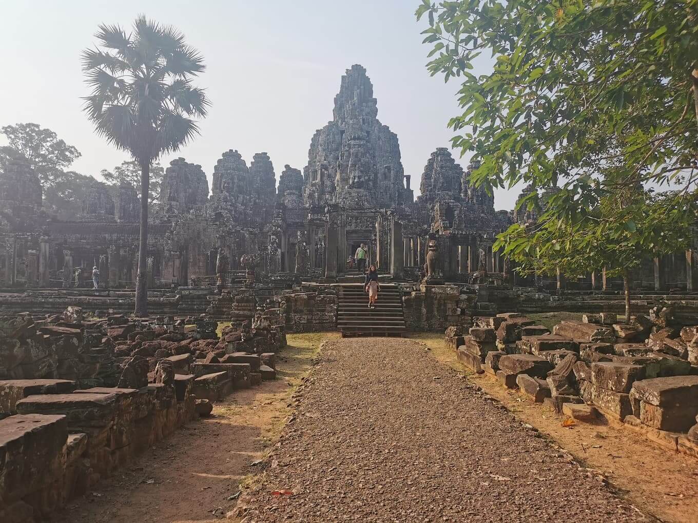 cambodia-trip-11-days-bayon-temple-angkor-thom-siem-reap-2.jpeg