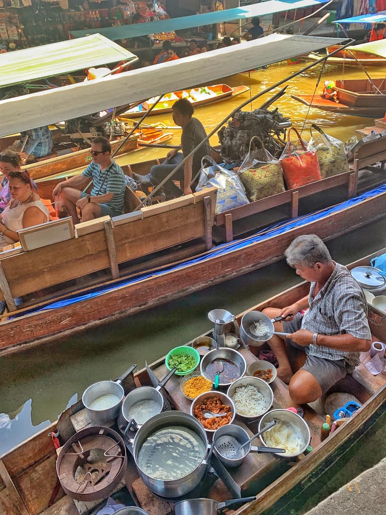 classic-thailand-trip-12-days-damnoen-saduak-floating-market-5.jpeg