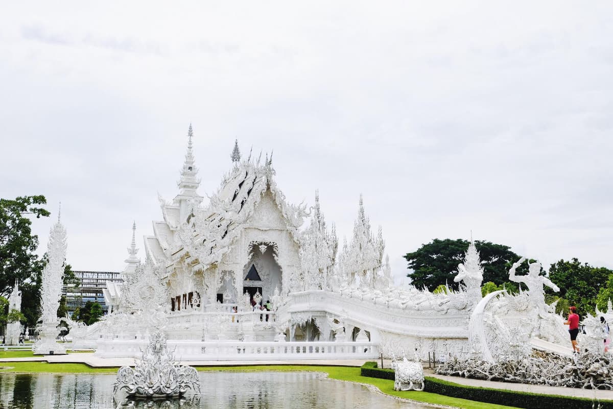 classic-thailand-trip-12-days-white-temple-chiang-rai-1.jpeg