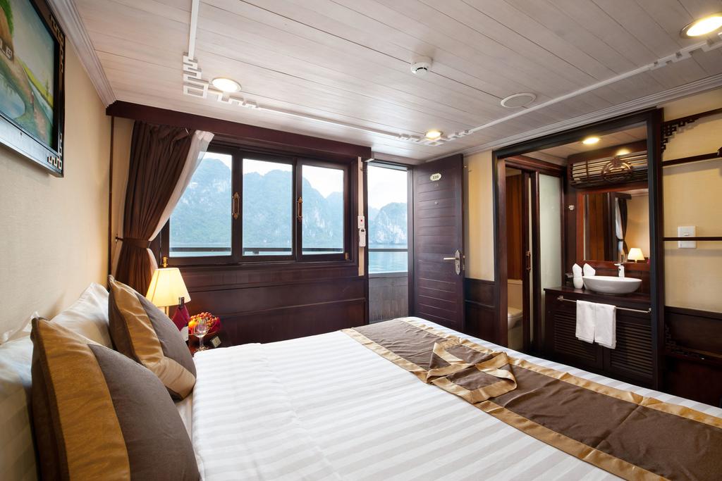 halong-apricot-premium-cruise-deluxe-room-2.jpeg	