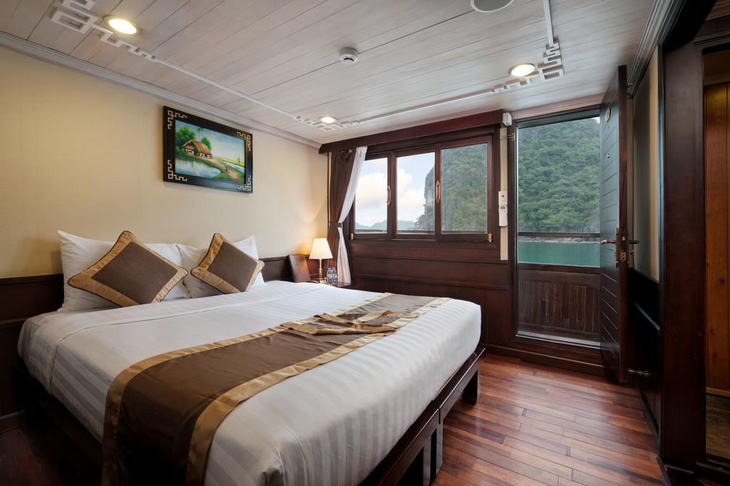 halong-apricot-premium-cruise-deluxe-room-3.jpeg	