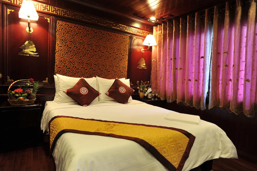 halong-cruise-calypso-cruise-deluxe-room-4.jpeg