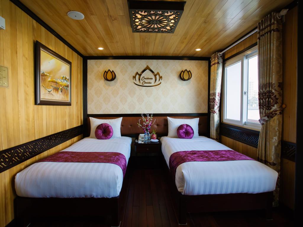 halong-cruise-christina-diamon-cruise-deluxe-room-5.jpeg	