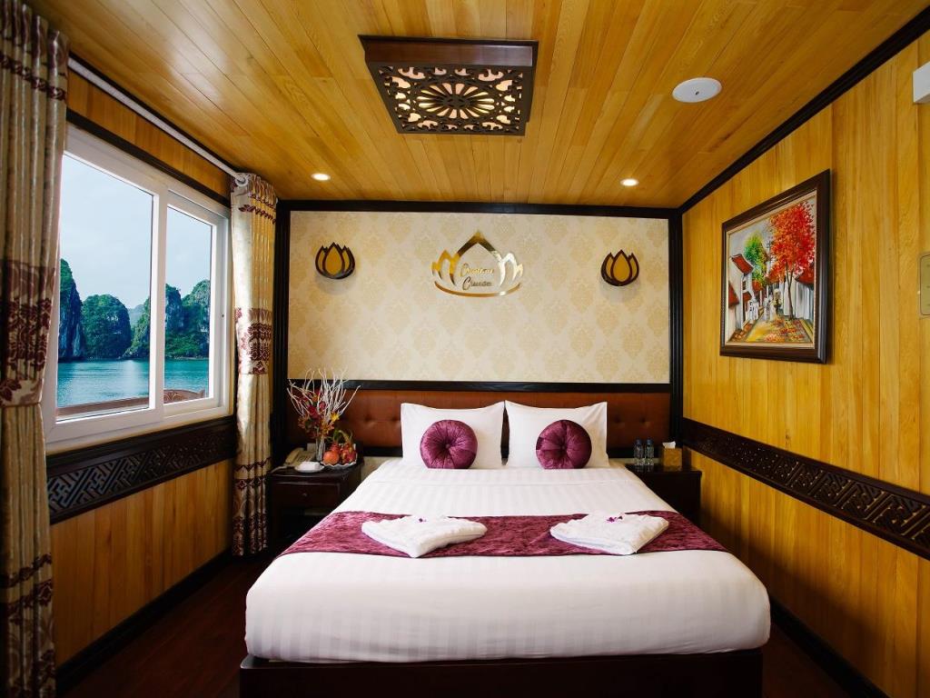 halong-cruise-christina-diamon-cruise-deluxe-room-9.jpeg	