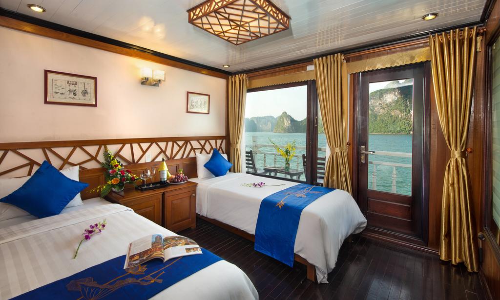 halong-gray-line-cruise-deluxe-room-with-balcony-3.jpeg