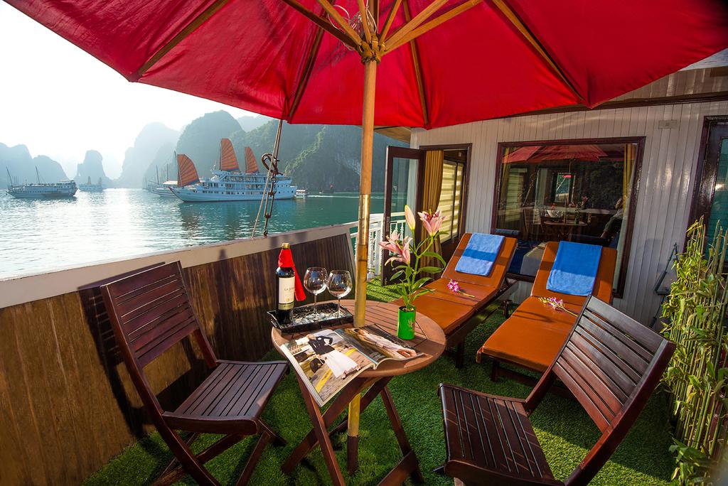 halong-gray-line-cruise-suite-room-2.jpeg