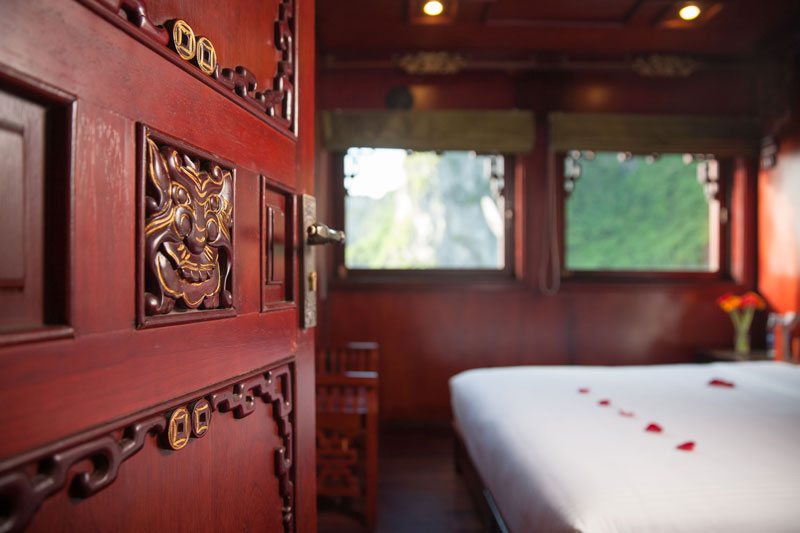 halong-royal-palace-cruise-room-detail-5.jpeg