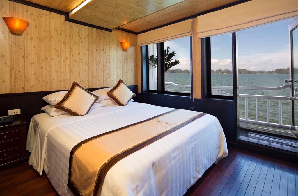 halong-syrena-cruise-deluxe-room-with-balcony-5.jpeg