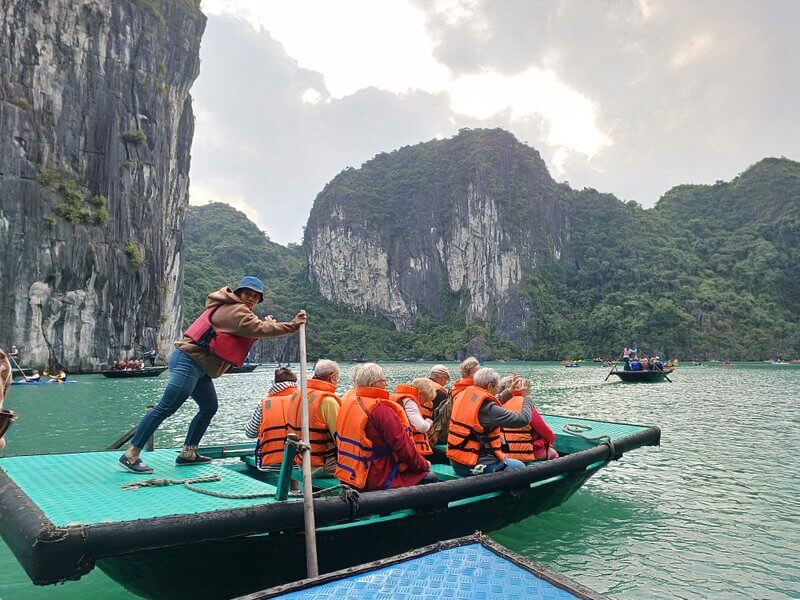 immerse-vietnam-charm-13-days-halong-bay-bamboo-boat-2.JPG