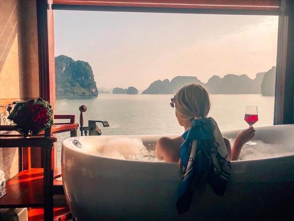 luxury-vietnam-holiday-12-days-halong-bay.jpeg