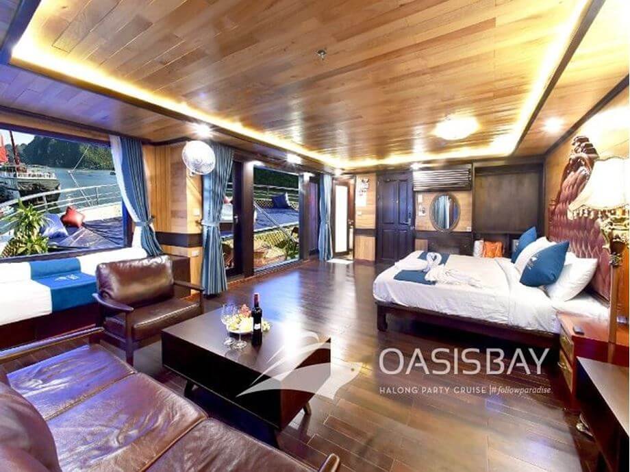 oasis-bay-party-cruise-vip-suite-room-2.jpeg