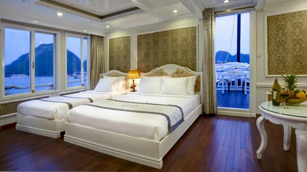 signature-halong-cruise-triple-family-suite-4.jpeg
