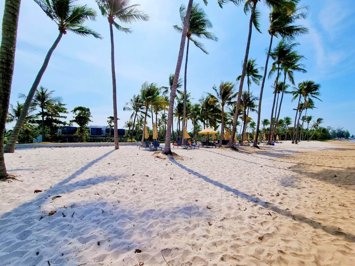 the-best-beach-and-vietnam-tour-10-days-phu-quoc-beach-2.jpeg