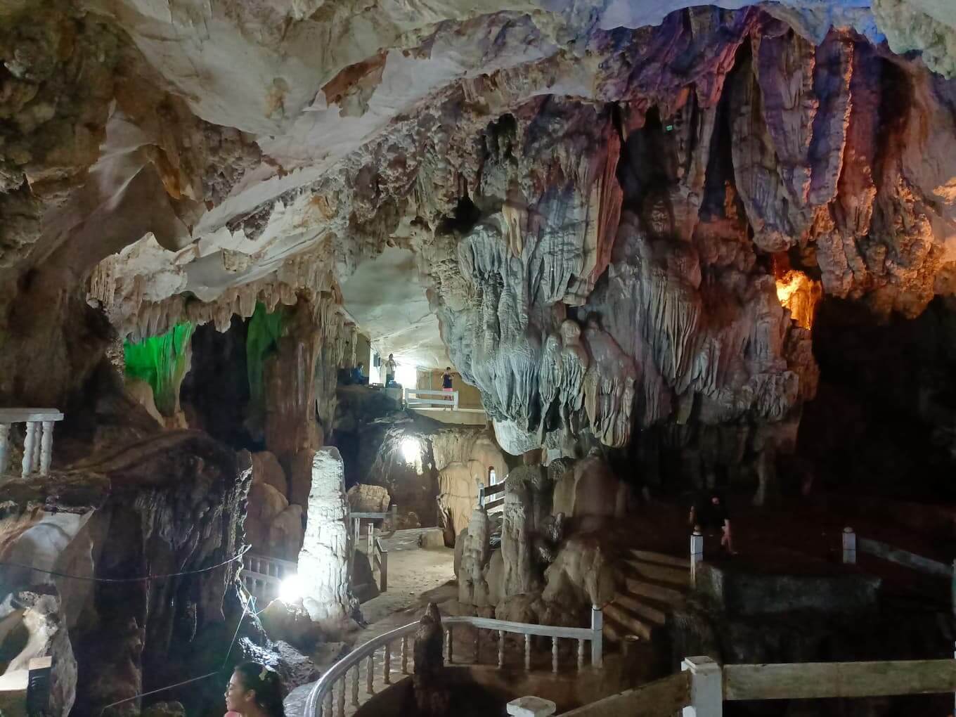 vietnam-laos-cambodia-tour-21-days-vang-vieng-tham-chang-cave.jpeg