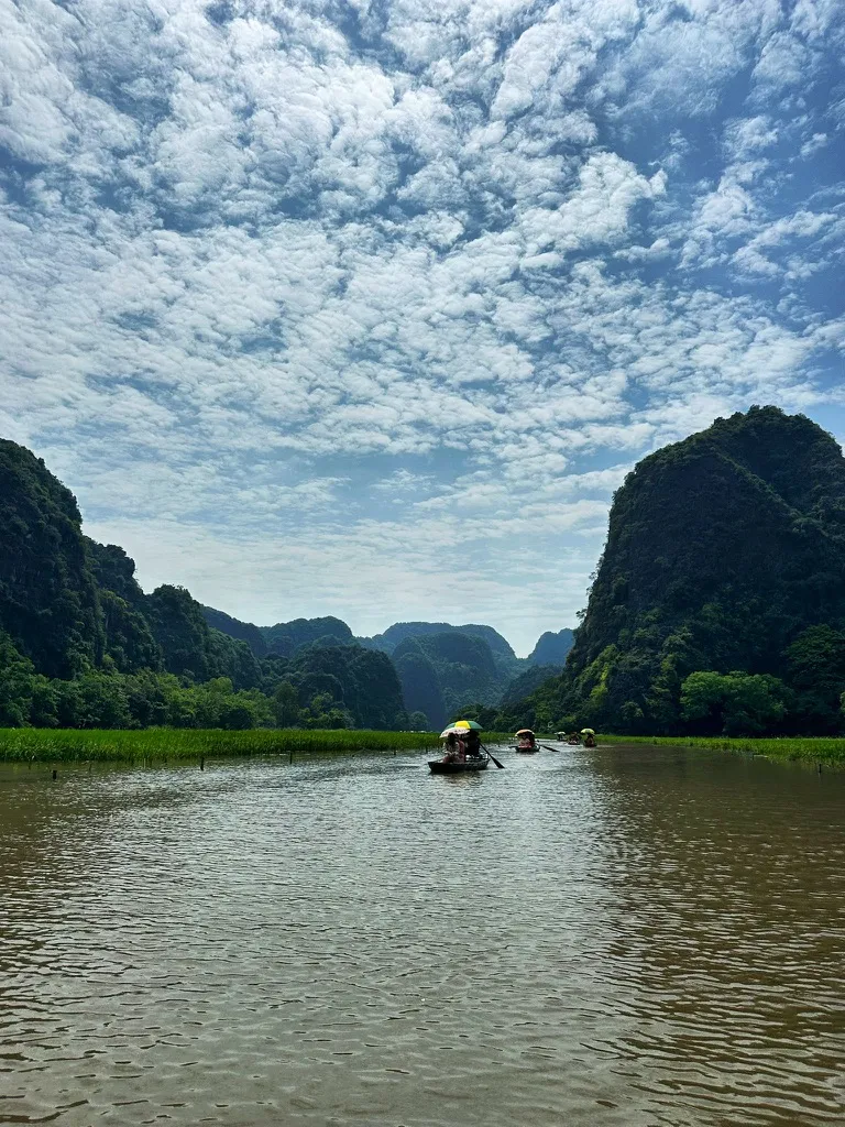 vietnam-travel-by-rail-14-day-ninh-binh-tam-coc-river.webp
